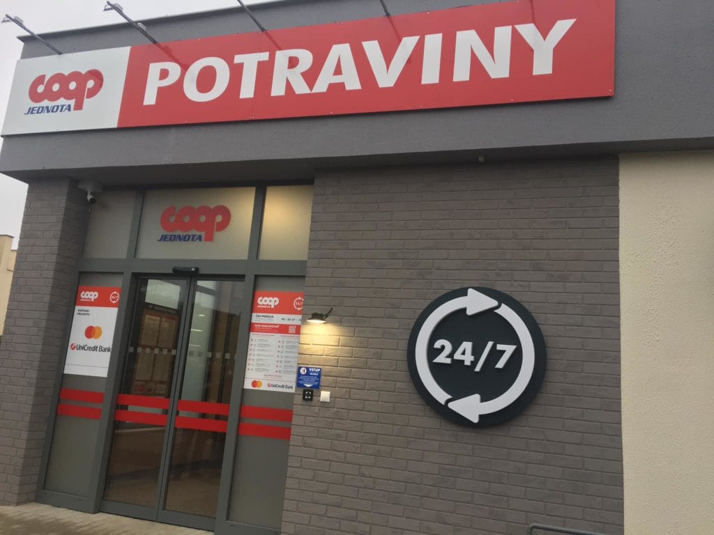 First of a chain of 24/7 autonomous grocery stores, driven by biometrics, opens in Slovakia