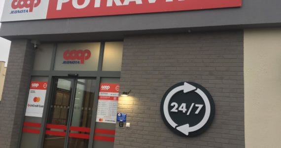 First of a chain of 24/7 autonomous grocery stores, driven by biometrics, opens in Slovakia